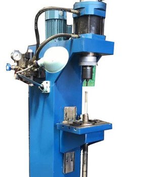 國內(nèi)鉚接機廠家哪家好？