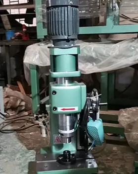 氣壓鉚接機(jī)的工作原理、特點(diǎn)和使用方法