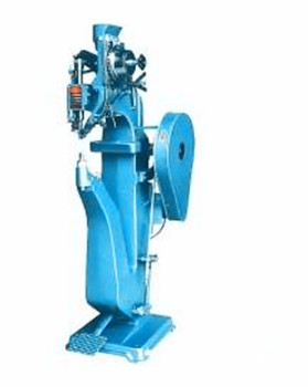 如何判斷所采購的氣壓鉚接機(jī)是否性價比高？