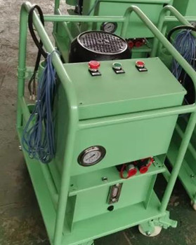 鉚接機(jī)鉚接后鉚釘開裂的原因有哪些？