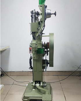 如何正確選用鉚接機(jī)？